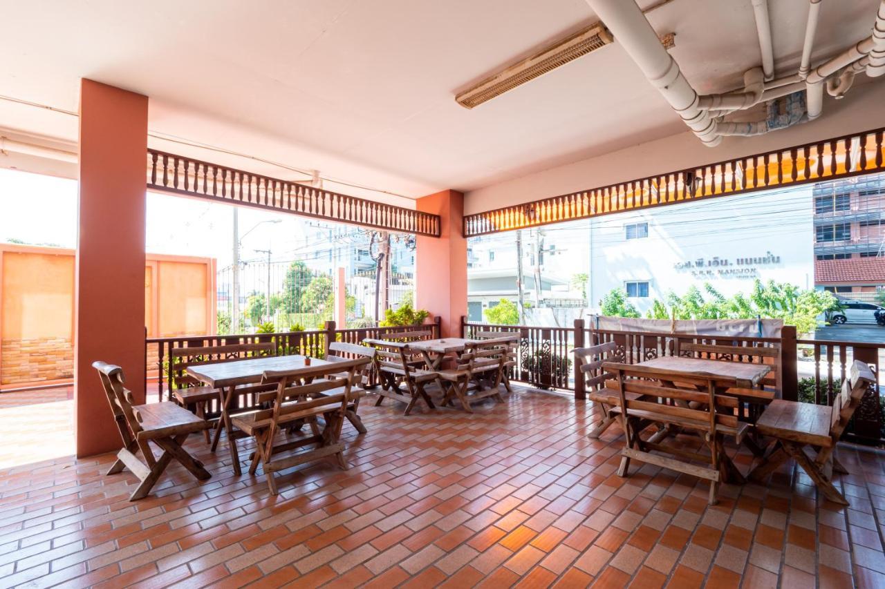 Reddoorz Navin Mansion 3 Pattaya Hotell Eksteriør bilde