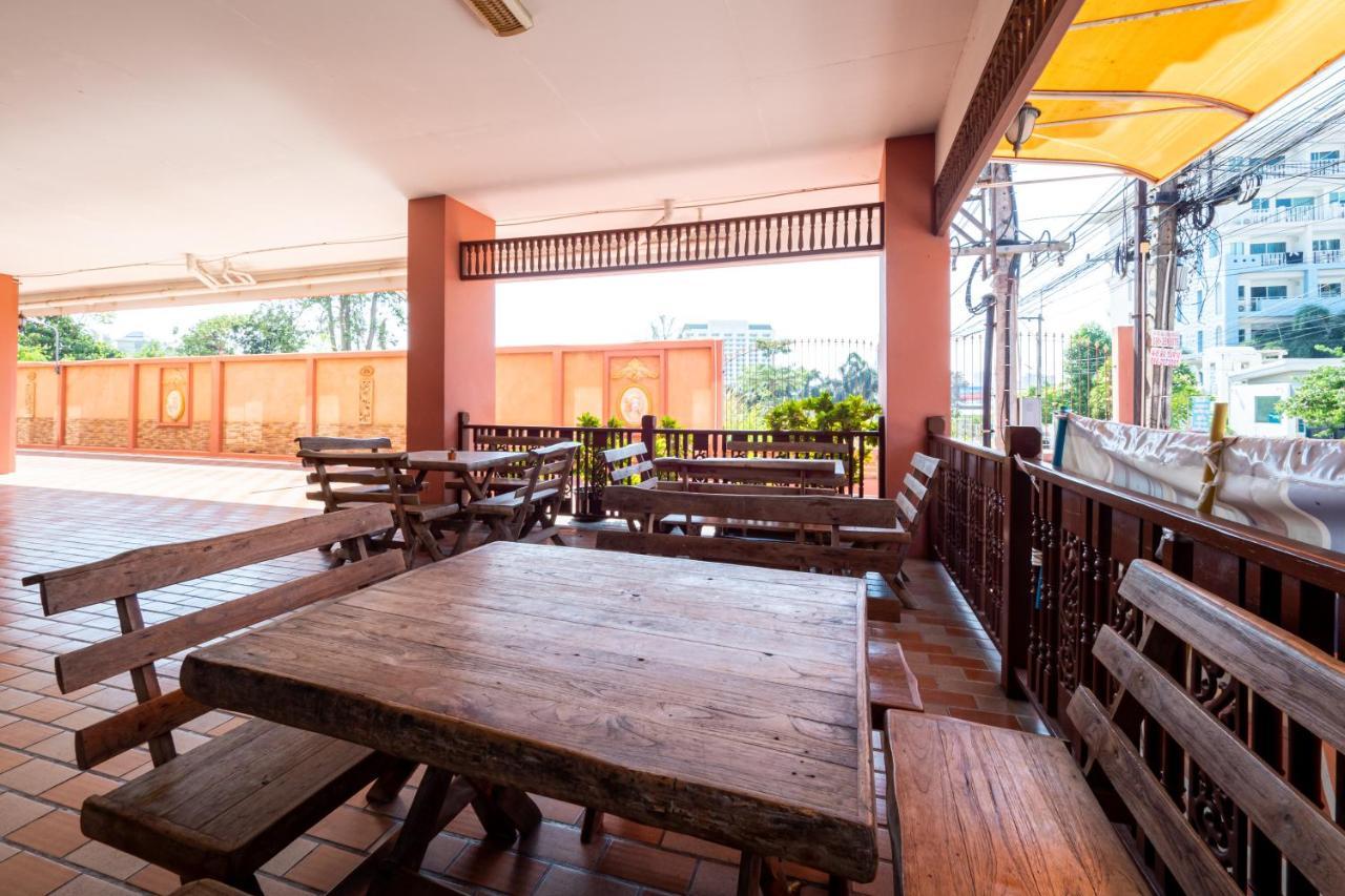 Reddoorz Navin Mansion 3 Pattaya Hotell Eksteriør bilde