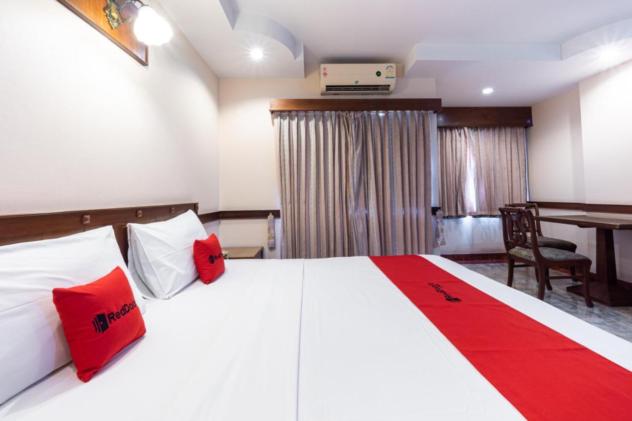 Reddoorz Navin Mansion 3 Pattaya Hotell Eksteriør bilde