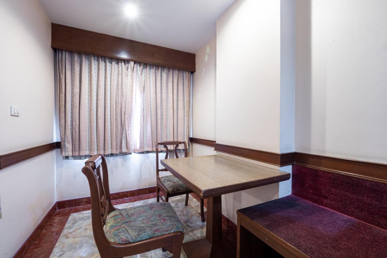 Reddoorz Navin Mansion 3 Pattaya Hotell Eksteriør bilde