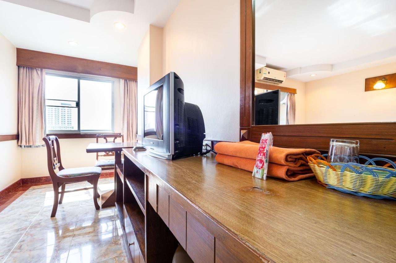 Reddoorz Navin Mansion 3 Pattaya Hotell Eksteriør bilde