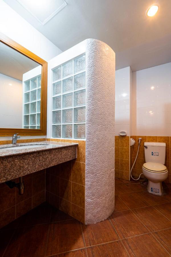 Reddoorz Navin Mansion 3 Pattaya Hotell Eksteriør bilde
